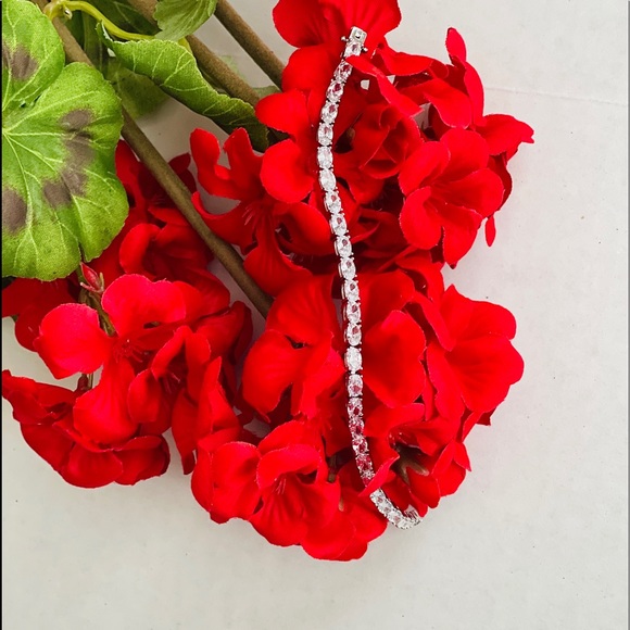 🎉🎊HP🎊🎉🆕💕 💕Stella Rose 🌹 London Fine Silver plated Bracelet NWOT - Picture 5 of 12